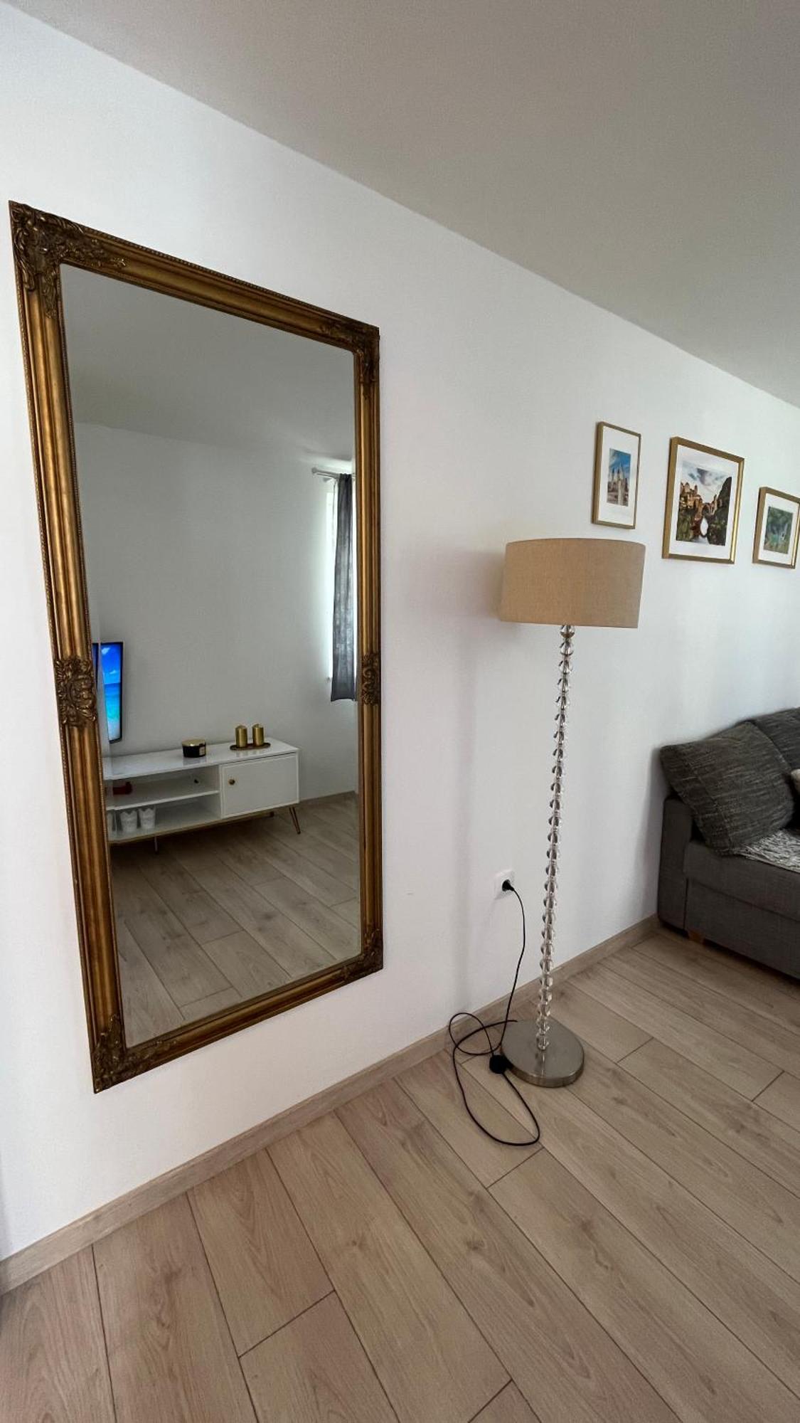Apartament Lalica *
